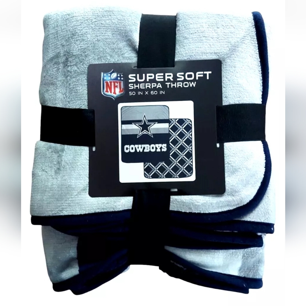 Dallas Cowboys Sherpa Throw 60 x 50 Super Soft Blanket New Reversible NEW NFL